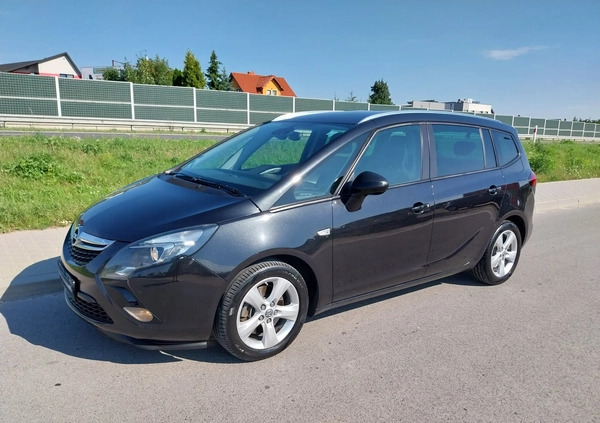 Opel Zafira cena 36800 przebieg: 244000, rok produkcji 2015 z Lubaczów małe 781